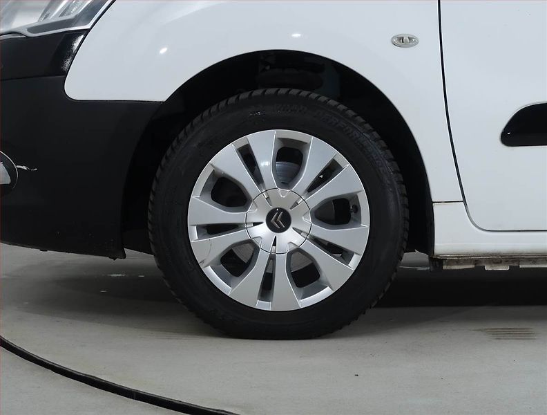 Citroën Berlingo (2014) 1.6 HDi, 5Míst, ČR - fotka 14 z 18