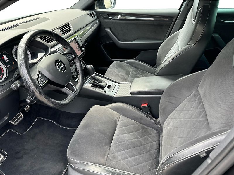 Škoda Superb Sportline 2.0 TDI DSG 4x4 - fotka 11 z 30