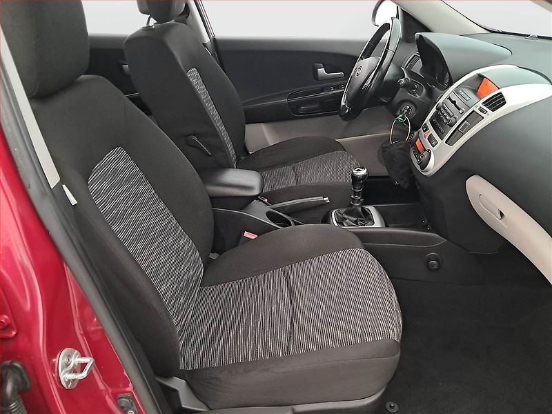 Kia Ceed (2010) 1.6 CRDi, po STK - fotka 9 z 17