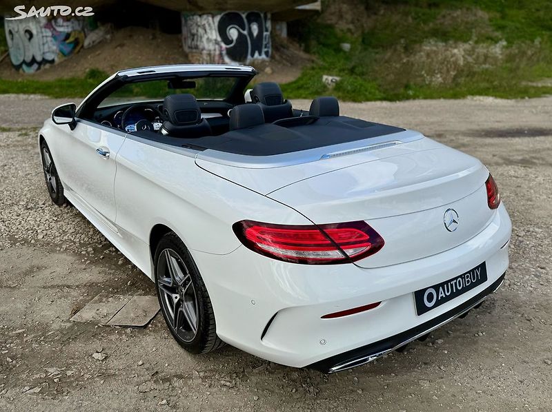 Mercedes-Benz Třídy C CABRIO 300d AMG - fotka 8 z 49