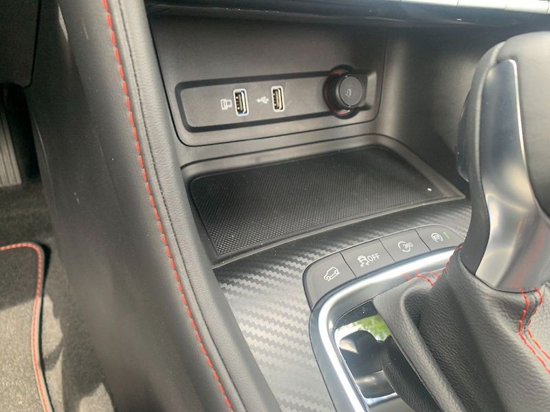 MG ZS Exclusive 1,0 TGI 82 kW 2WD 6A - fotka 11 z 17