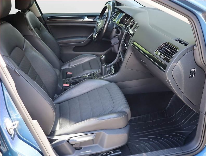 Volkswagen Golf (2014) Highline 2.0 TDI, 4X4, Navi - fotka 9 z 16