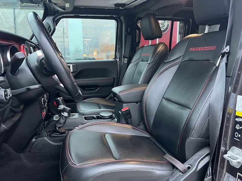 Jeep Wrangler 2.0 T 272K Unlimited Rubicon A - fotka 6 z 9