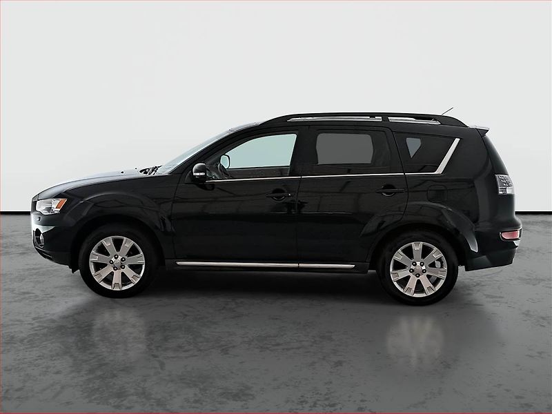 Mitsubishi Outlander (2011) 2.2 DI-D, 7 míst, Navi - fotka 3 z 17