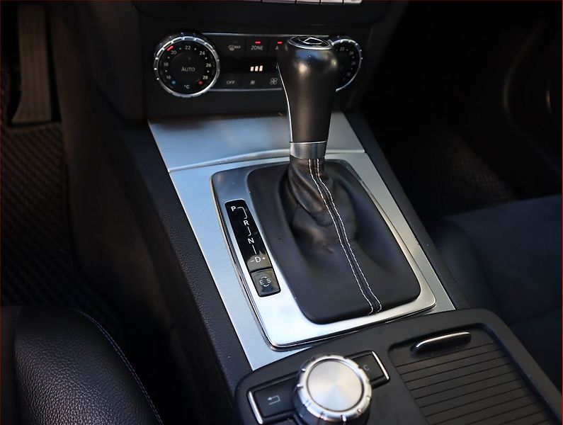 Mercedes-Benz Třídy C (2013) C 350 CDI, Automat, Kůže, Navi - fotka 13 z 19