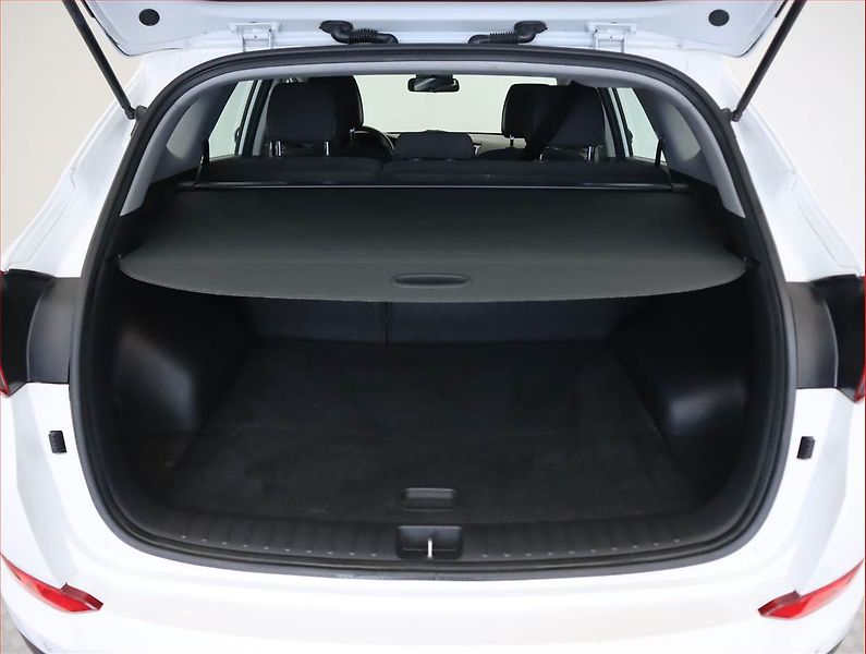 Hyundai Tucson (2018) Family 1.6 GDI, Serv.kniha - fotka 14 z 18