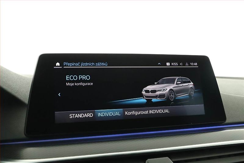 BMW Řada 5 (2021) 530d xDrive - fotka 15 z 20