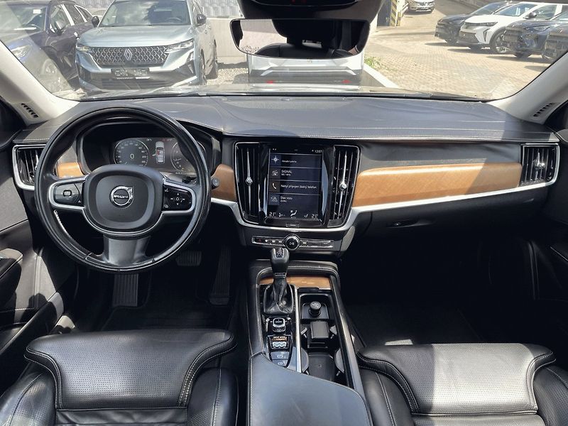Volvo V90 (2016) 2.0 T5,187kW,Inscription,DPH,K - fotka 19 z 51