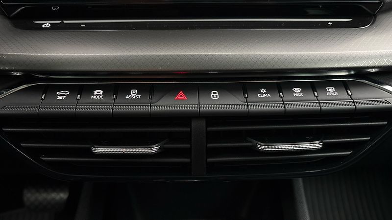 Škoda Octavia 1.4 TSI iV DSG Ambition - fotka 13 z 25