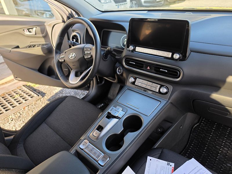 Hyundai Kona KREll 100KW  Kei Záruka Kamera - fotka 20 z 42