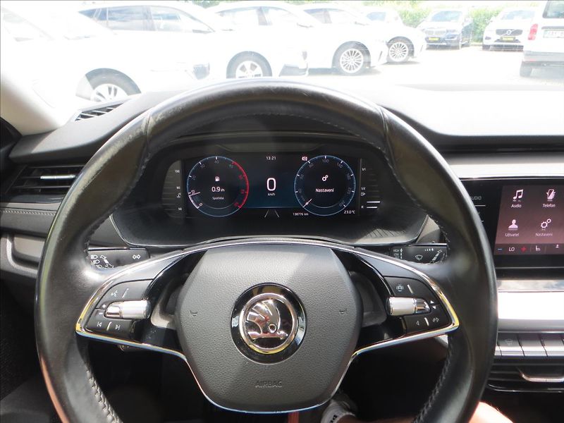 Škoda Octavia 2,0 TDI 85kW Ambition ČR - fotka 21 z 24
