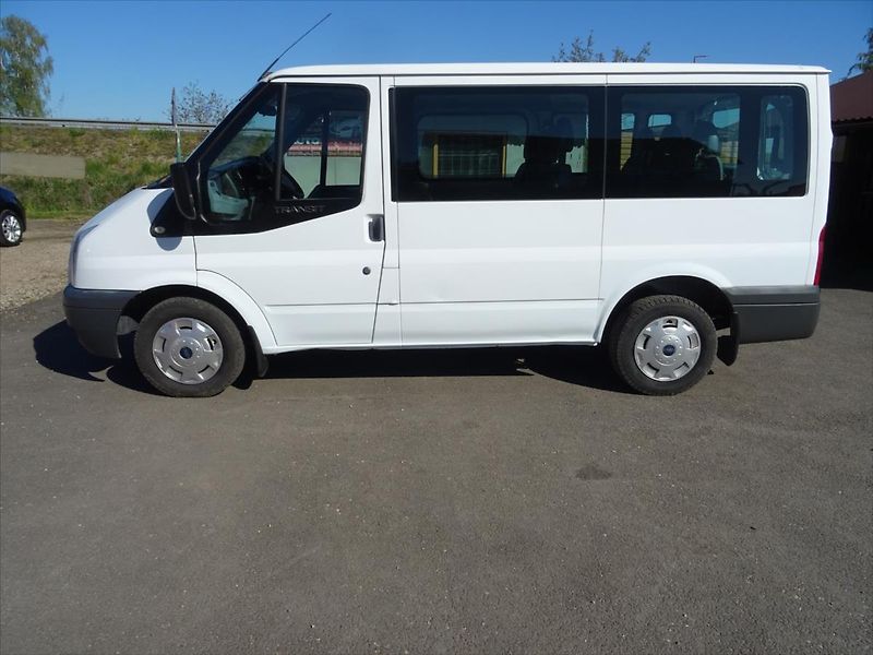 Ford Transit 2,2 - fotka 6 z 22