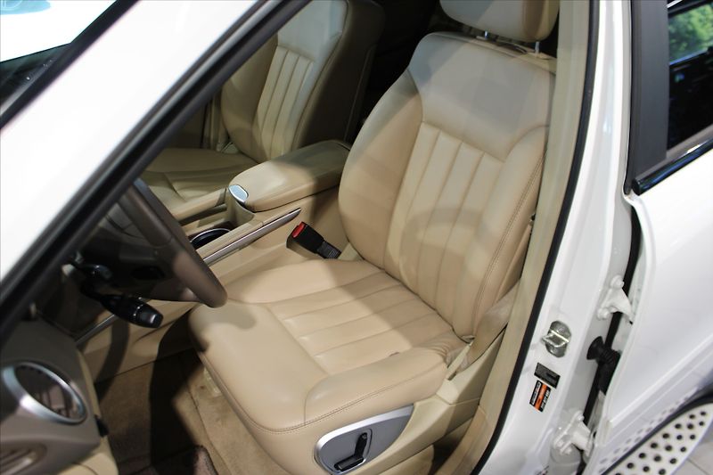 Mercedes-Benz Třídy M 350 4MATIC H&K/Pano  ML - fotka 8 z 23