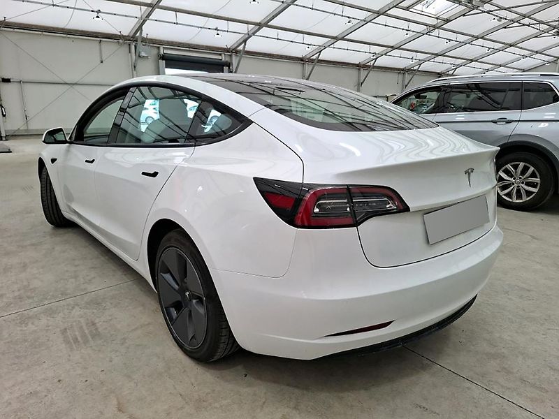 Tesla Model 3 (2021) SR+ Refresh | LFP - fotka 4 z 8
