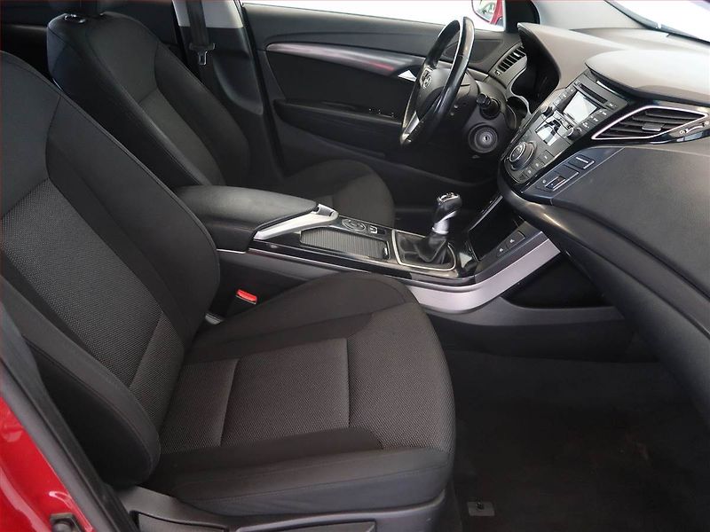 Hyundai i40 (2014) 1.7 CRDi, po STK, Tažné - fotka 9 z 14