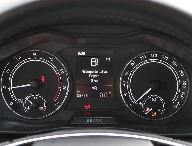 Škoda Scala (2022) Style 1.0 TSI, Tempomat - fotka 11 z 23