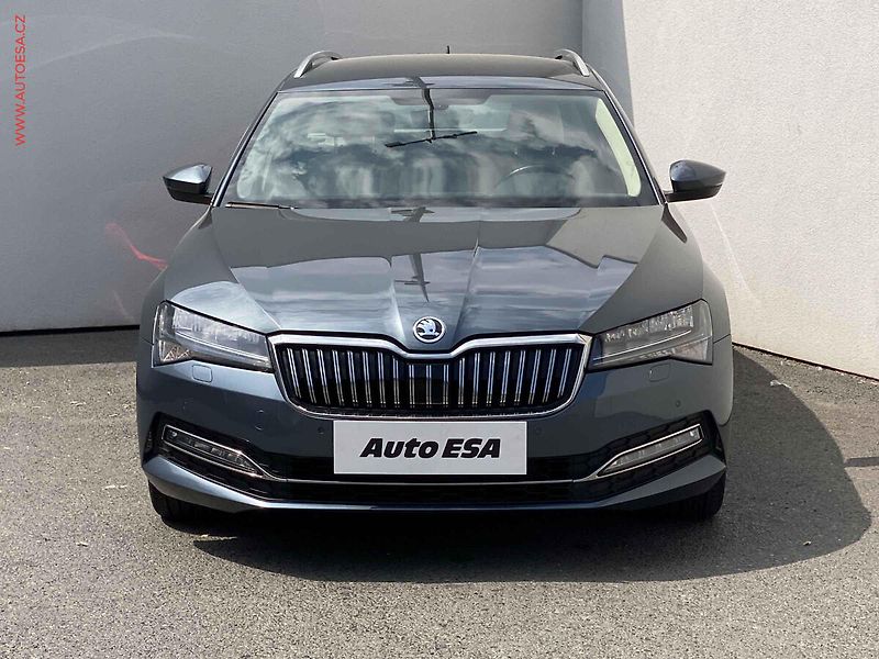 Škoda Superb (2021) 2.0 TSi, ČR, Style, DSG - fotka 2 z 19