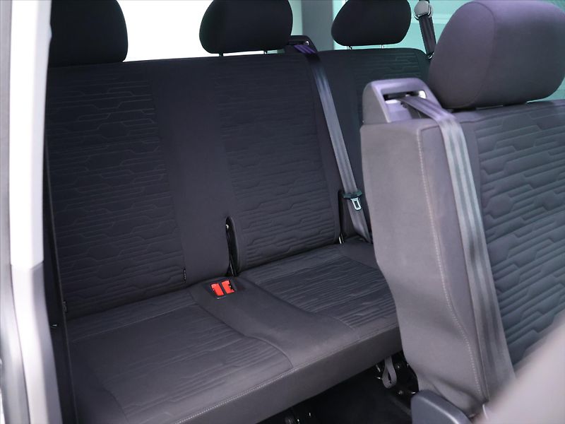 Volkswagen Caravelle 2,0 TDI 110 kW CZ - fotka 13 z 32