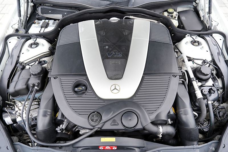 Mercedes-Benz SL 600, V12, 500PS, 88.000km - fotka 18 z 40