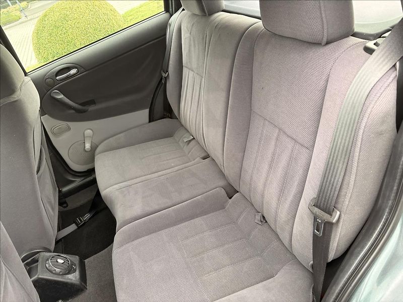 Alfa Romeo 147 1,9 JTD 85kW - fotka 12 z 21