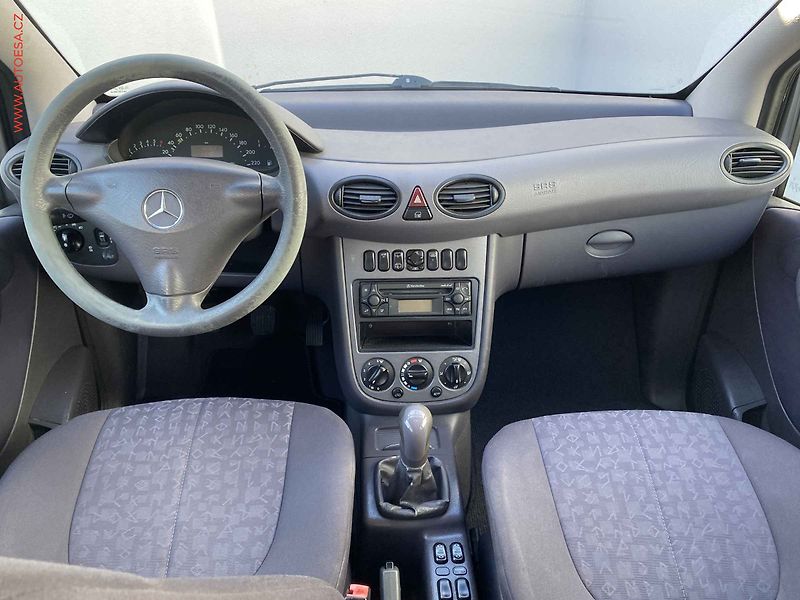 Mercedes-Benz Třídy A (2003) 1.4i 140, Classic, AC - fotka 8 z 15