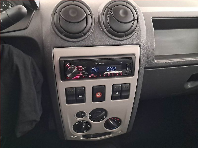 Dacia Logan (2006) 1.4, po STK, Klima, rezervace - fotka 12 z 14