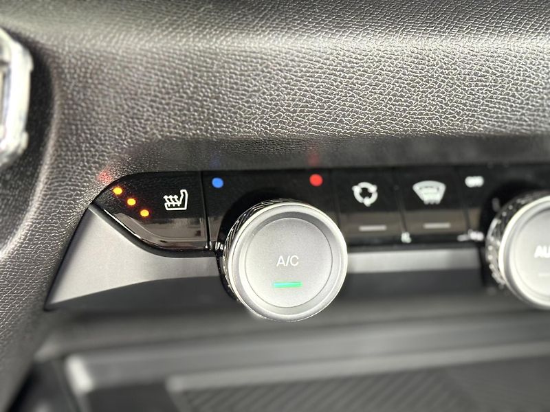 Citroën C4 1,2PT 130*AT8*Full LED*Kamera - fotka 25 z 36