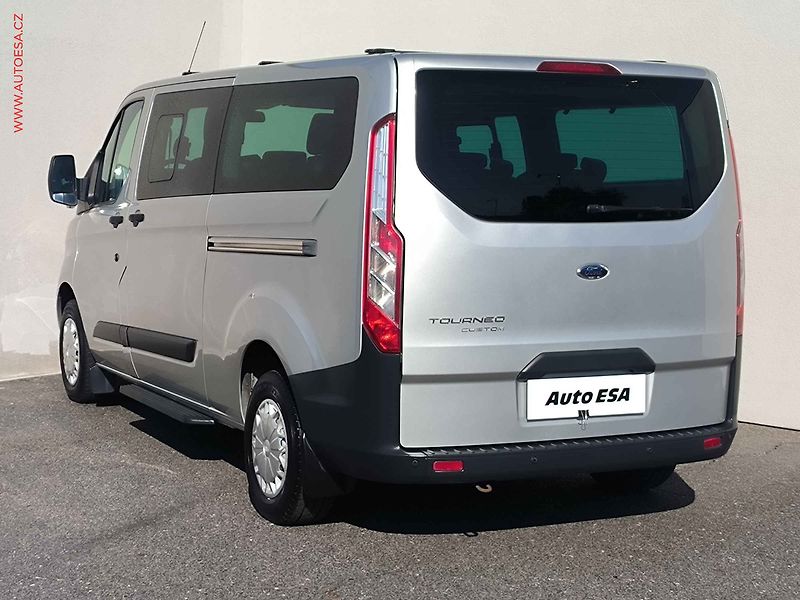 Ford Tourneo Custom (2014) 2.2TDCi L2 9míst, Trend, AC - fotka 6 z 20