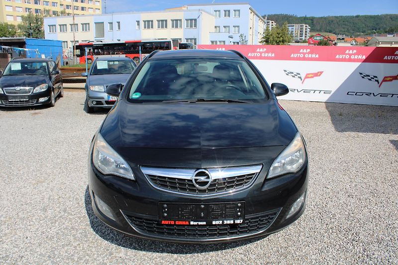 Opel Astra (2011) 1,4i KLIMA TEMPOMAT EL.OKNA - fotka 2 z 16