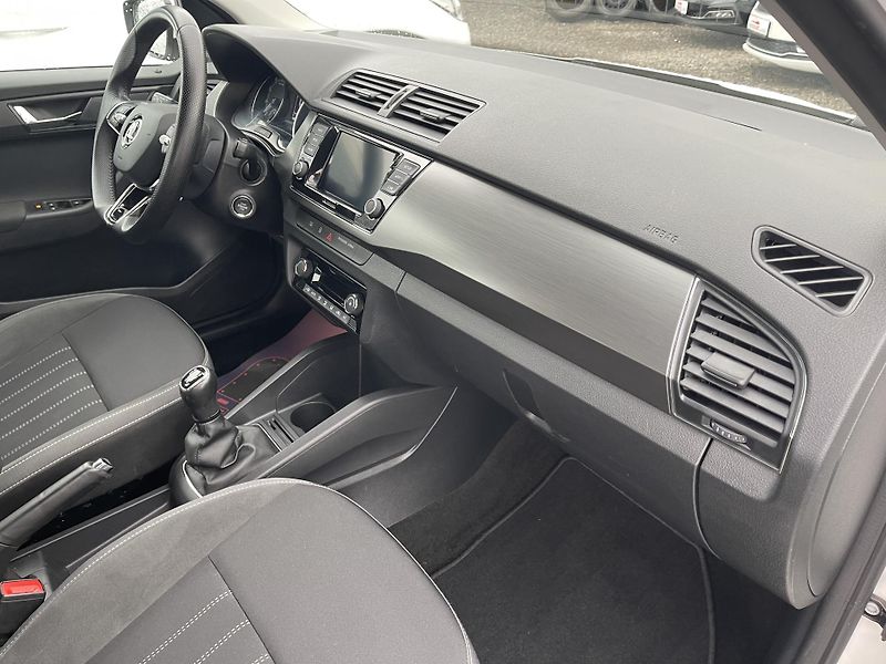 Škoda Fabia 1.0 TSi STYLE NEHAVAR-DPH-ČR ! - fotka 20 z 41