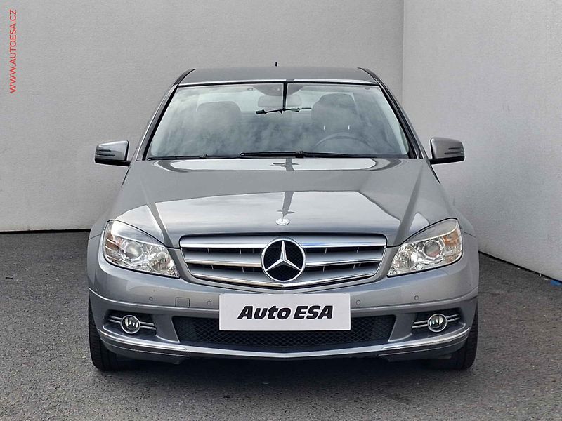 Mercedes-Benz Třídy C (2009) 2.2 CDi C200, AC, temp. - fotka 2 z 17