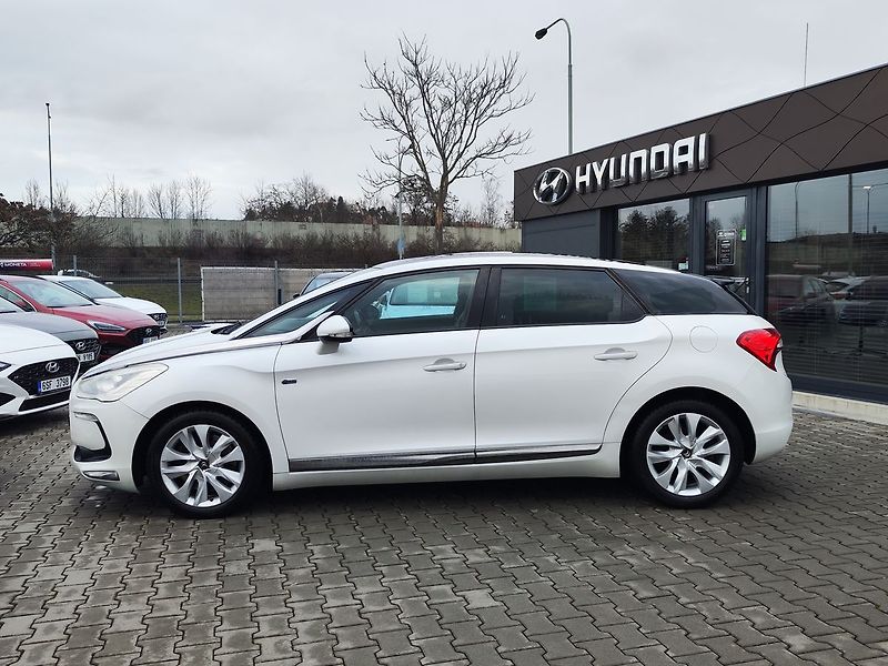 Citroën DS5 2.0 HDI/120kW hybrid4 Panorama - fotka 8 z 32