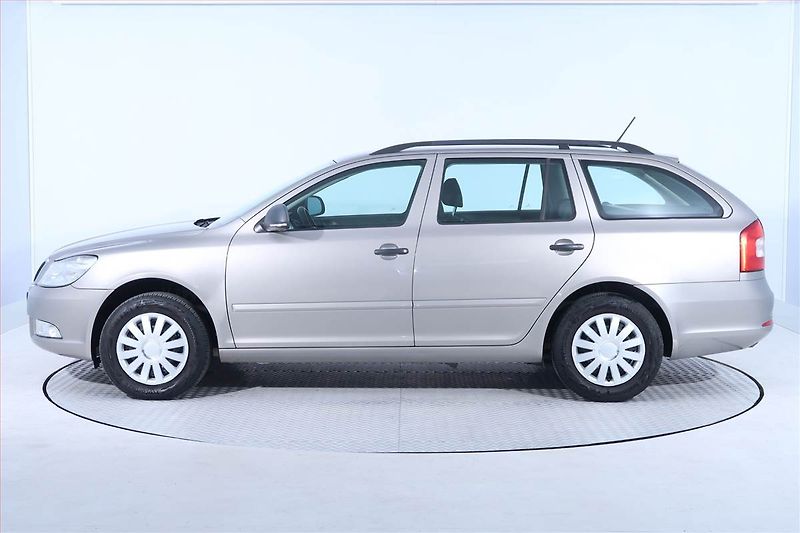 Škoda Octavia (2013) 1.6 TDI, Tempomat - fotka 3 z 16