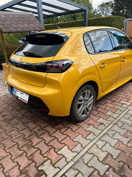 Peugeot 208 (2022) - fotka 3 z 3
