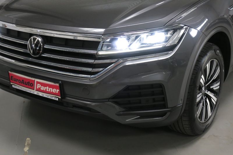 Volkswagen Touareg (2022) 3,0 TDI V6 ČR tažné 3,5t - fotka 7 z 50