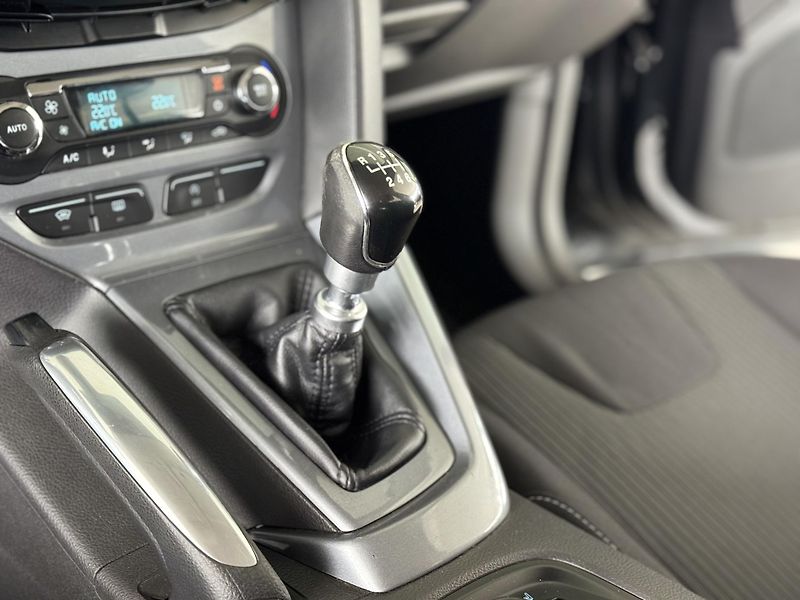 Ford Focus 1,6EcoBoost*110kW*Titan*Tažné - fotka 23 z 31