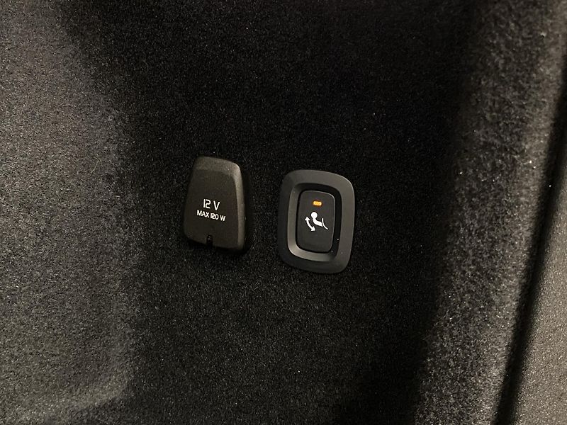Volvo V60 CC B5 AWD BRIGHT PLUS AUT  - fotka 34 z 45