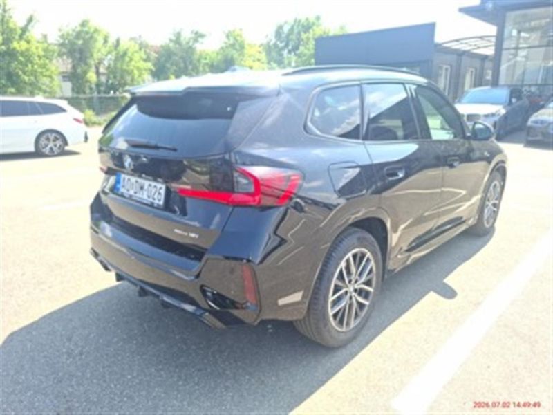 BMW X1 sDrive18i - fotka 2 z 8