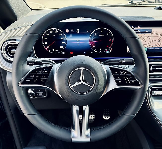 Mercedes-Benz Třídy V (2026) 300d EXCLUSIVE AMG 4M L AIR - fotka 24 z 36