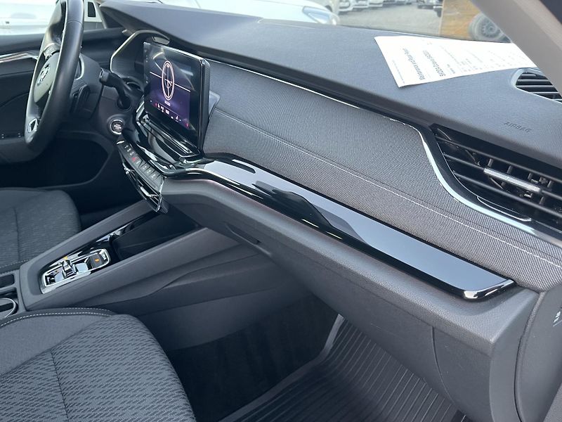 Škoda Octavia 2.0TDi Dsg STYLE 4x4 NEHAV-ČR! - fotka 18 z 46