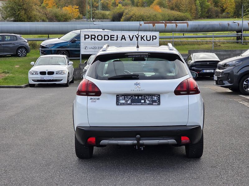 Peugeot 2008 (2017) 1.2 PT 110 ALLURE MAN5 - fotka 4 z 28