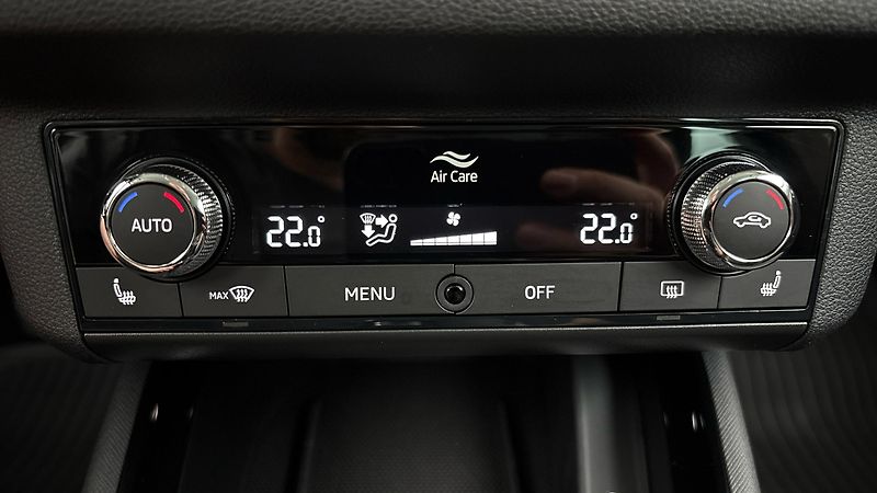 Škoda Scala 1.0 TSI DSG Style - fotka 13 z 25