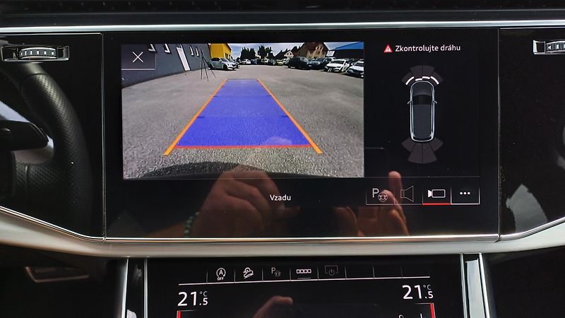 Audi Q7 S-LINE 3.0TDI WEBASTO B&O 1ČR  - fotka 42 z 44