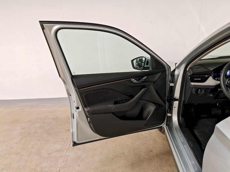 Škoda Kamiq (2024) 1.0 TSI 85 kW DSG Top Selectio - fotka 20 z 29