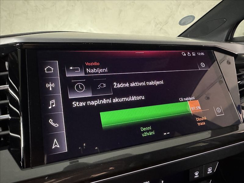 Audi Q4 e-tron 40 150kW S-Line LED Kamera - fotka 31 z 50