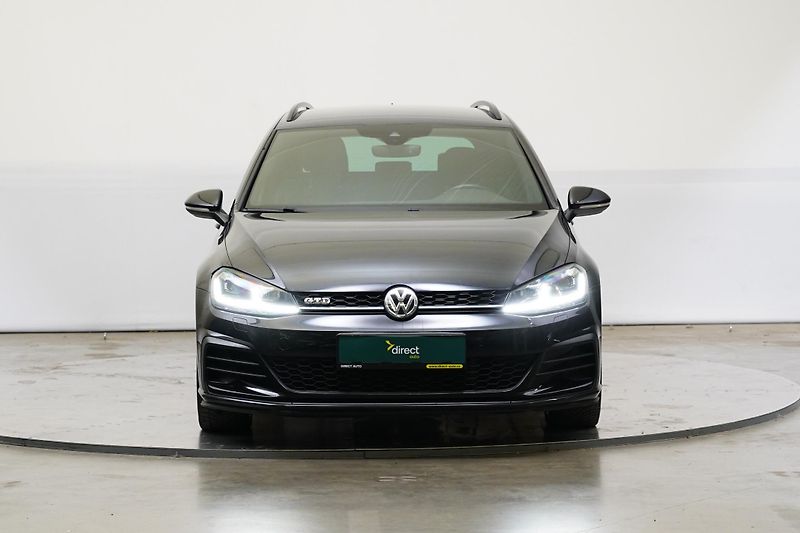Volkswagen Golf - fotka 4 z 27