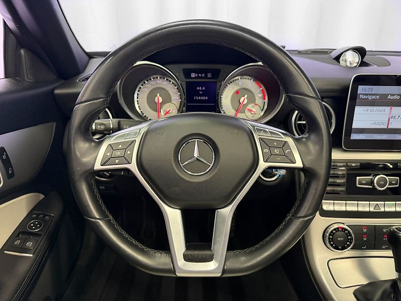 Mercedes-Benz SLK 7G-TRONIC KOMPRESOR, TEMPOMAT, - fotka 13 z 23