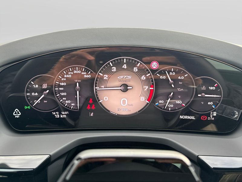 Porsche Panamera GTS - fotka 26 z 30