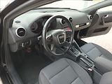 Audi A3 1,6 TDI,XENON,VÝHŘEV,  Sportba - náhled 16
