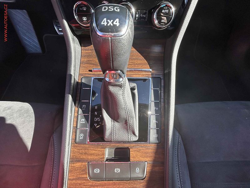 Škoda Superb (2022) 20TDi 4X4, ČR, Scout, DSG - fotka 20 z 20